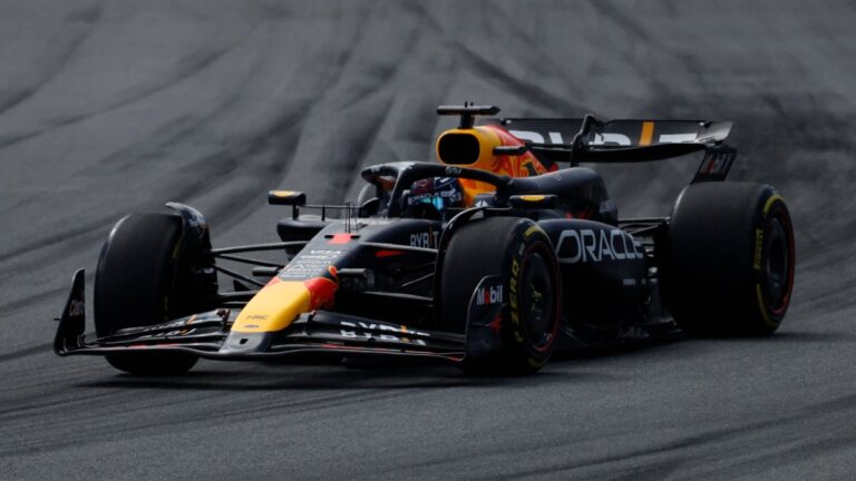Checo Pérez larga tercero en la Carrera Sprint de Miami; Verstappen se lleva la pole