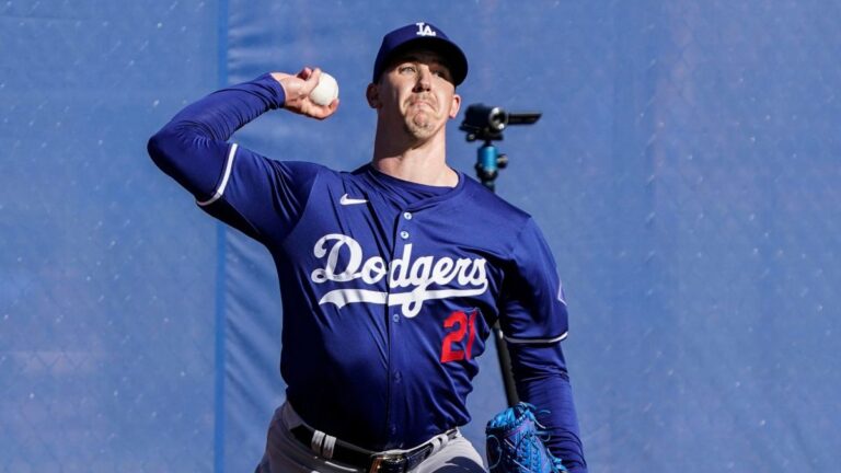 Walker Buehler vuelve con los Dodgers tras casi dos años fuera por lesión