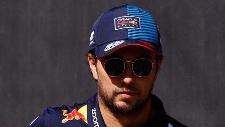 Damon Hill critica el desempeño de Checo Pérez: “Es realmente desastroso para Red Bull”