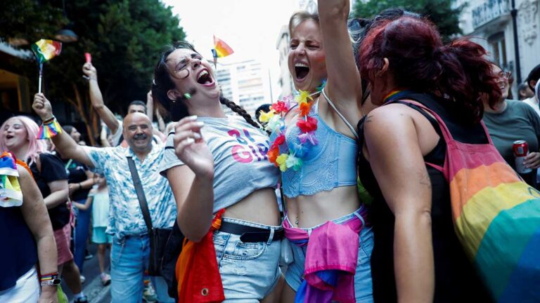 Marcha LGBT 2024 en la CDMX: ¿Cuánto tiempo dura, qué calles cierran y cuáles son las alternativas?