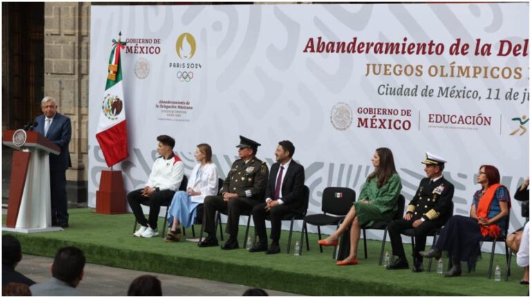 Ana Gabriela Guevara da un emotivo mensaje en el abanderamiento de la delegación mexicana previo a Paris 2024