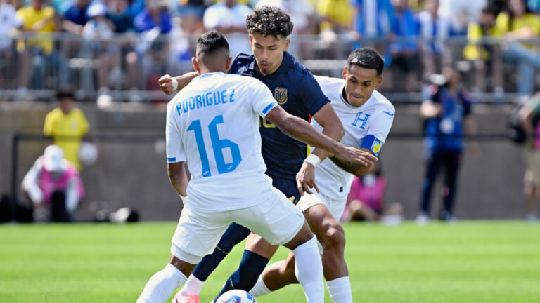 Ecuador suda la ‘gota gorda’ para vencer a la Honduras de Reinaldo Rueda