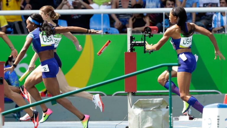 El día que Estados Unidos perdió la estafeta y comprometió la medalla de oro en el relevo 4x100m femenil de Rio 2016