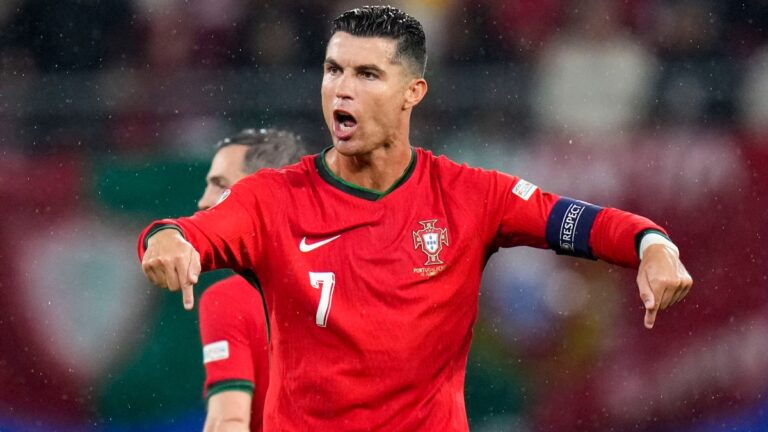 Roberto Martínez defiende la convocatoria de Cristiano Ronaldo: “Está en la selección de Portugal porque se lo merece”