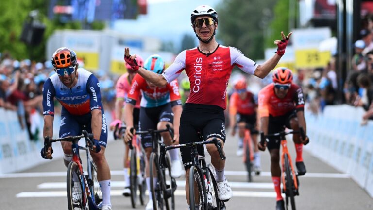 Etapa 2 del Tour de Suiza: Bryan Coquard gana el embalaje y Brandon Rivera sorprende en el cuarto lugar