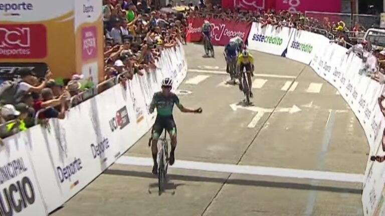 Adrián Bustamante triunfa en llegada a Riosucio y se lleva la etapa 7 de la Vuelta a Colombia