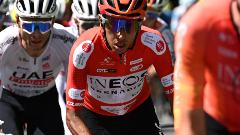 Egan Bernal pone la mira en la cronoescalada del Tour de Suiza para defender su lugar en el podio