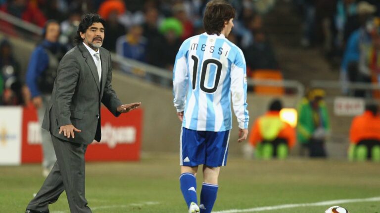 “Messi hoy juega más como Maradona que como Messi”
