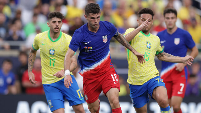 Estados Unidos se reivindica y empata ante Brasil antes de la Copa América