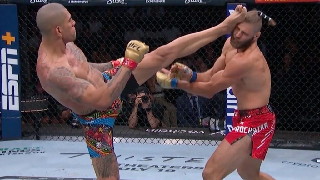 Pereira se impone en el UFC 303 | Captura de pantalla