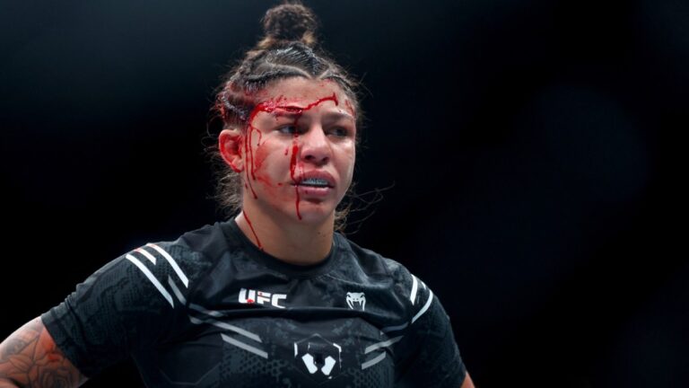 ¡Escalofriante! Así fue el brutal corte en el rostro que recibió Mayra Bueno en UFC 303
