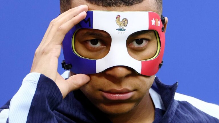 ¡Revela su máscara! Kylian Mbappé ya entrena con la protección especial para su nariz en la Euro 2024