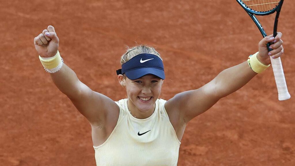 Mirra Andreeva se mete a las semifinales de Roland Garros. AP