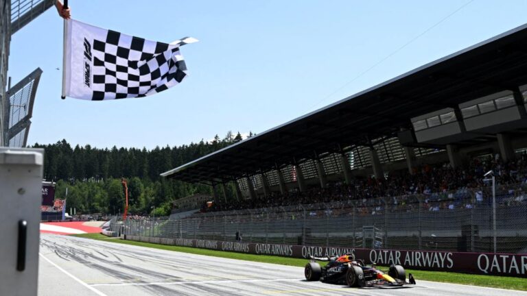 Checo Pérez suma un punto en la Sprint Race del GP de Austria; Verstappen triunfa ante los dos McLaren