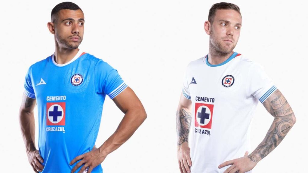 El Cruz Azul presenta su nueva playera para el Apertura 2024