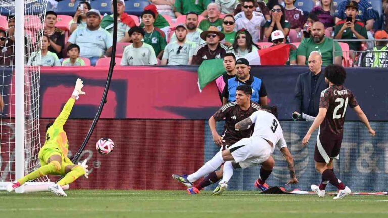 ¡Caótico primer tiempo! Darwin Núñez y Facundo Pellistri ponen a la selección mexicana en la lona