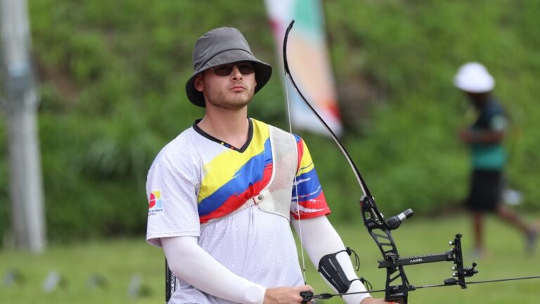 Santiago Arcila, al comando de la legión masculina colombiana en Tiro con Arco: así fue el debut en Paris 2024