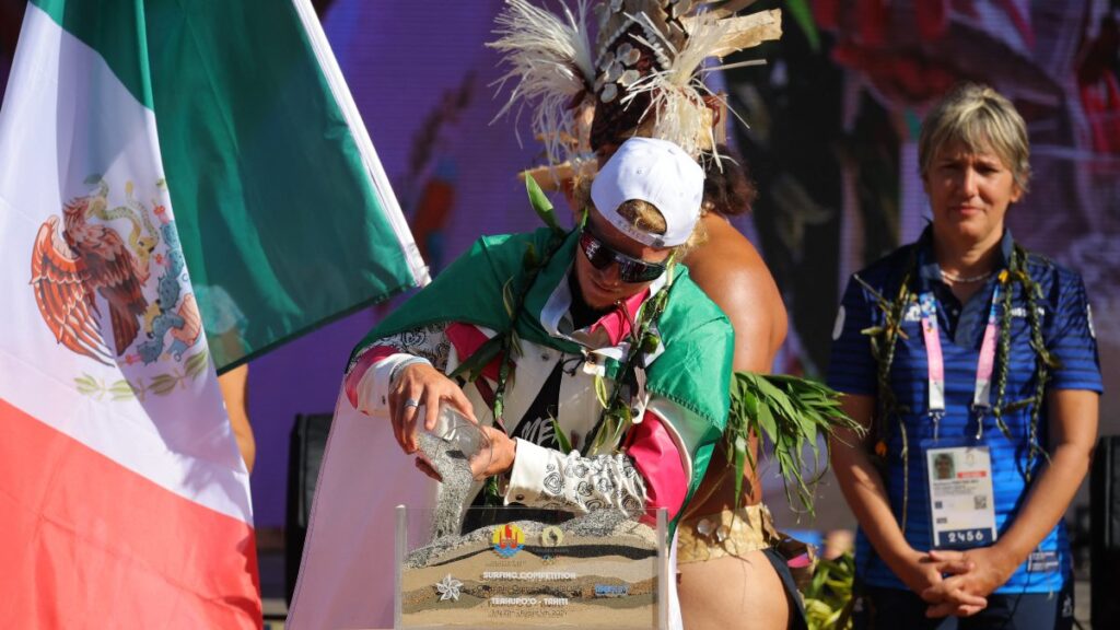 Alan Cleland participó en la Ceremonia de Inauguración, en Tahití | Foto: Reuters