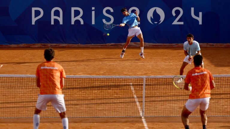 Mariano Navone y Tomás Etcheverry quedan afuera en el dobles masculino en Paris 2024