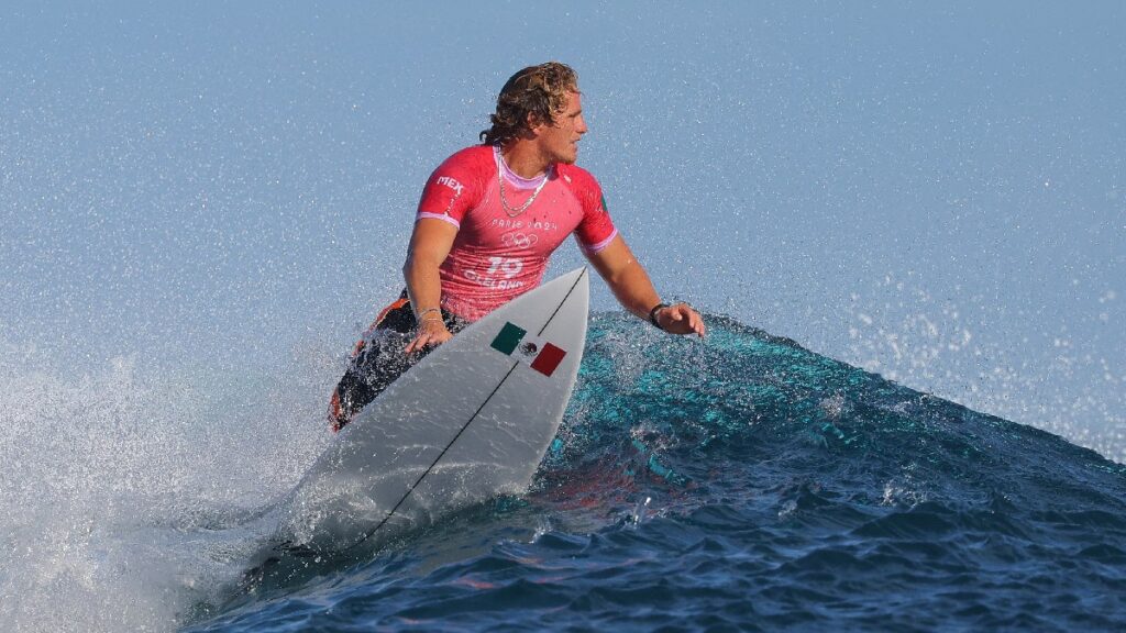 Alan Cleland es el primer surfista olímpico de México | Reuters