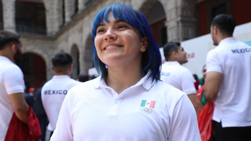 Alexa Moreno durante la despedida de la delegación mexicana