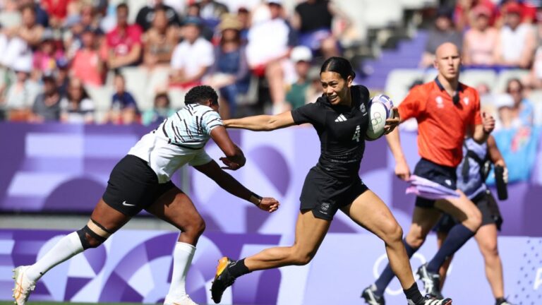 Highlights del rugby 7 Paris 2024: Resultados Nueva Zelanda vs Fiji del Grupo A femenil