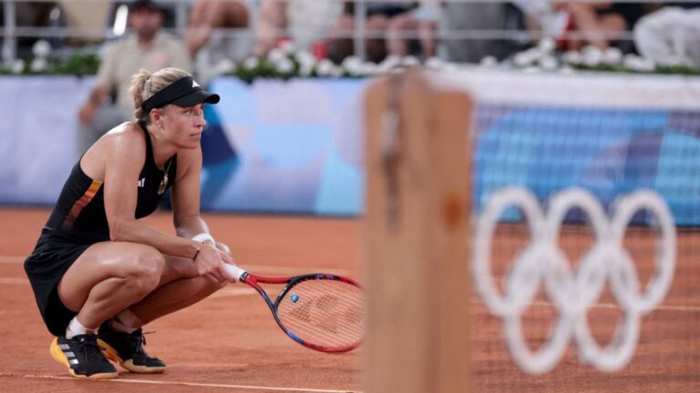 En dramático juego, Angelique Kerber cae con la china Qinwen Zheng y pone punto final a su carrera en Paris 2024