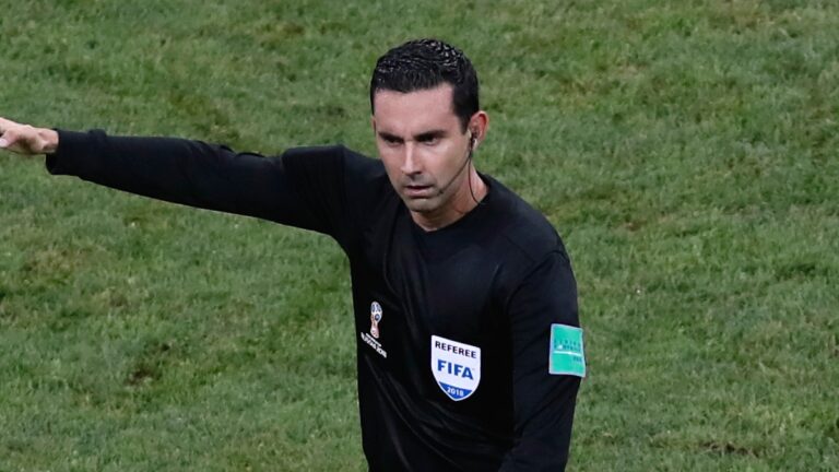 César Ramos, el árbitro mexicano del Colombia vs Uruguay que deja gratos recuerdos a ambos