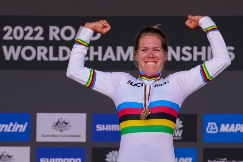 Ellen Van Dijk participó en el Campeonato Mundial de Ciclismo en Ruta 2022 | AP