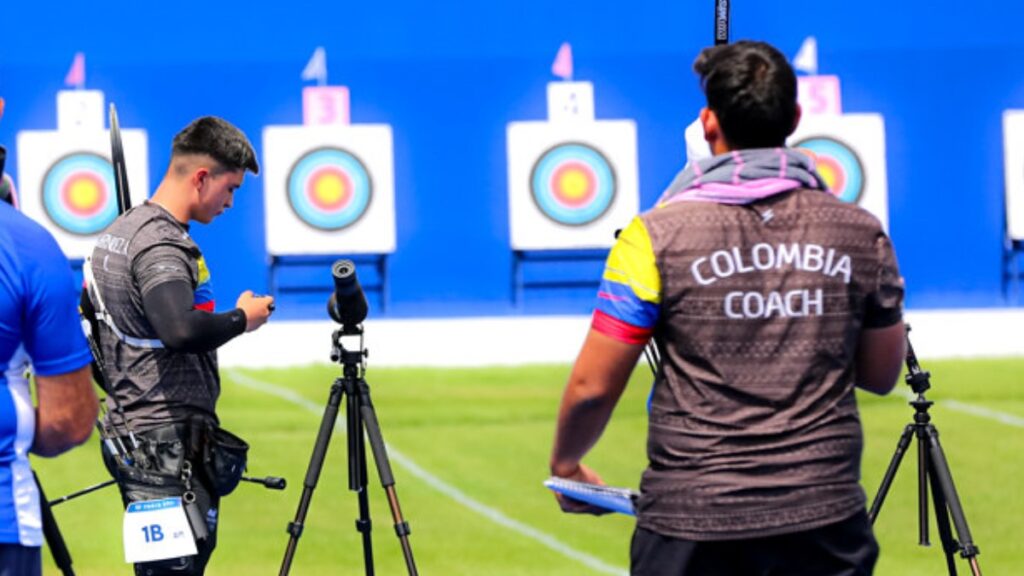 Delegación colombiana en tiro con arco durante Paris 2024. - @OlimpicoCol.