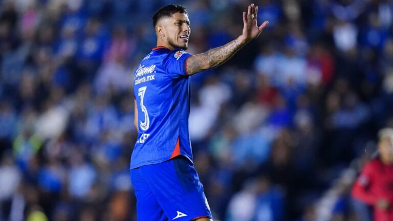 Cruz Azul hace oficial la salida de Carlos Salcedo