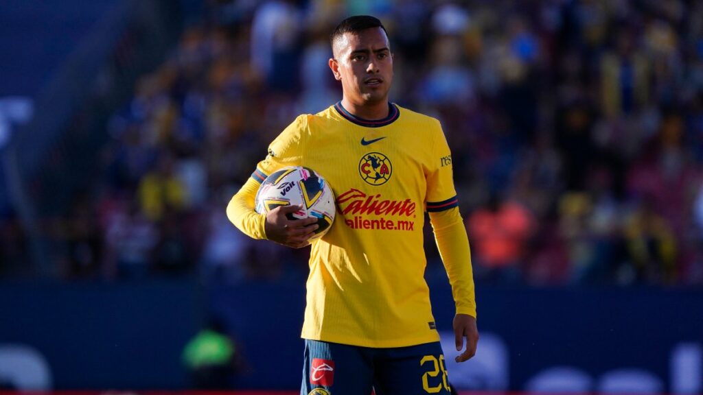 Erick 'Chiquito' Sánchez menciona que tuvo ofertas del Viejo Continente, antes de llegar al América, pero que no lo dejaron irse.