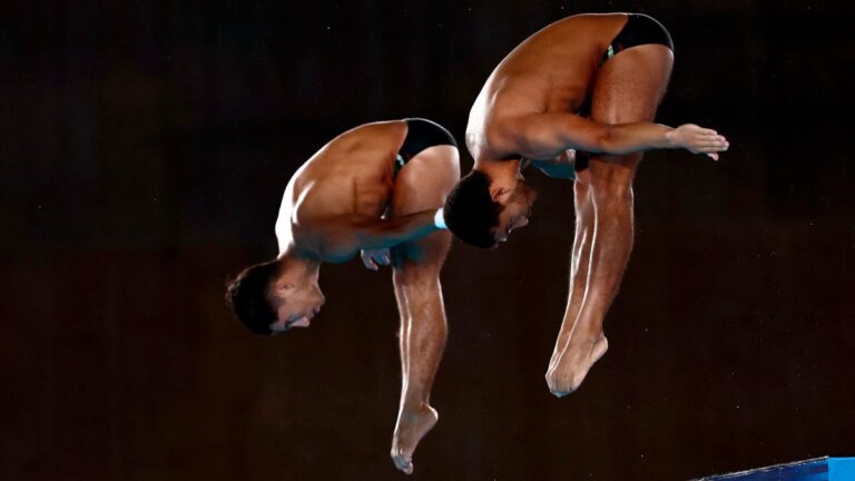 Kevin Berlín y Randal Willars rozan el podio en los clavados de plataforma 10m de Paris 2024