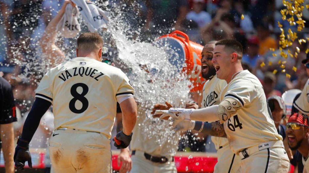 Twins vencen a Astros con un cuadrangular de Christian Vázquez en la novena | Reuters