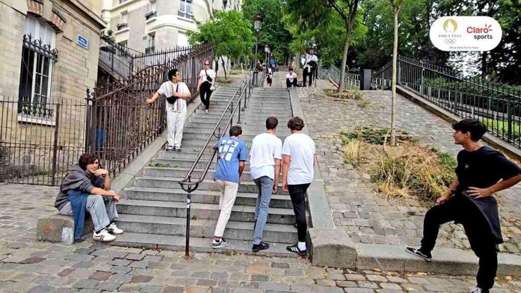 La escalera deportiva de Claro Sports puso a prueba la resistencia en Montmartre
