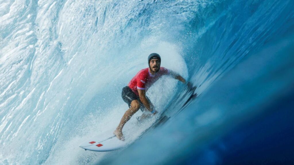 Alonso Correa se ganó su lugar en los cuartos de final de surf | Reuters