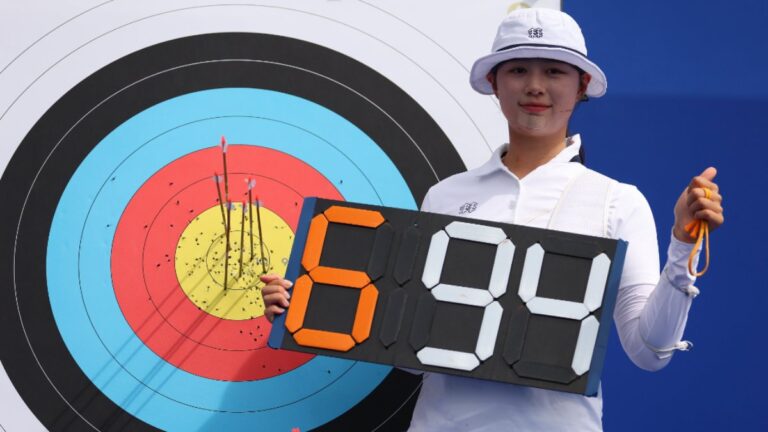 Lim Sihyeon impone récord mundial en el tiro con arco individual femenil y Corea del Sur rompe el récord olímpico en Paris 2024