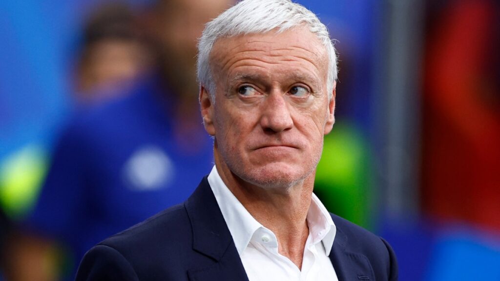 Deschamps se cansó de los comentarios de que su equipo juego feo, cuando se lo repitieron, el entrenador galo contestó fastidiado y harto.