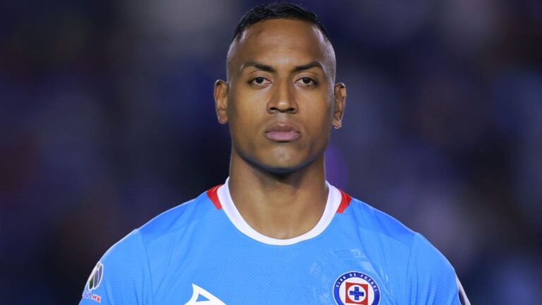 ¡Se queda! Willer Ditta renueva con Cruz Azul hasta 2028