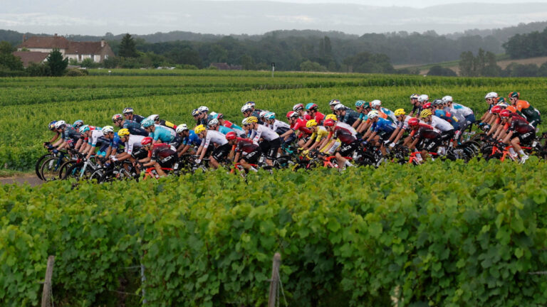 Tour de Francia 2024, etapa 10: recorrido, horario y dónde ver por TV y online la jornada entre Orléans y Saint-Amand-Montrond