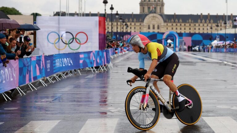 Highlights de ciclismo de ruta en Paris 2024: Resultados de la final del contrarreloj varonil