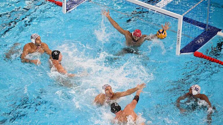 Highlights de waterpolo en Paris 2024: Resultado de la fase de grupos varonil entre Francia y Hungría varonil