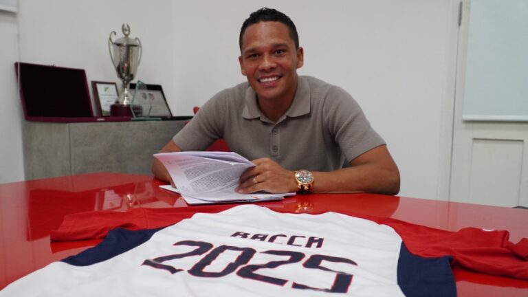 Fin de la novela: Junior anuncia la renovación de Carlos Bacca por un año