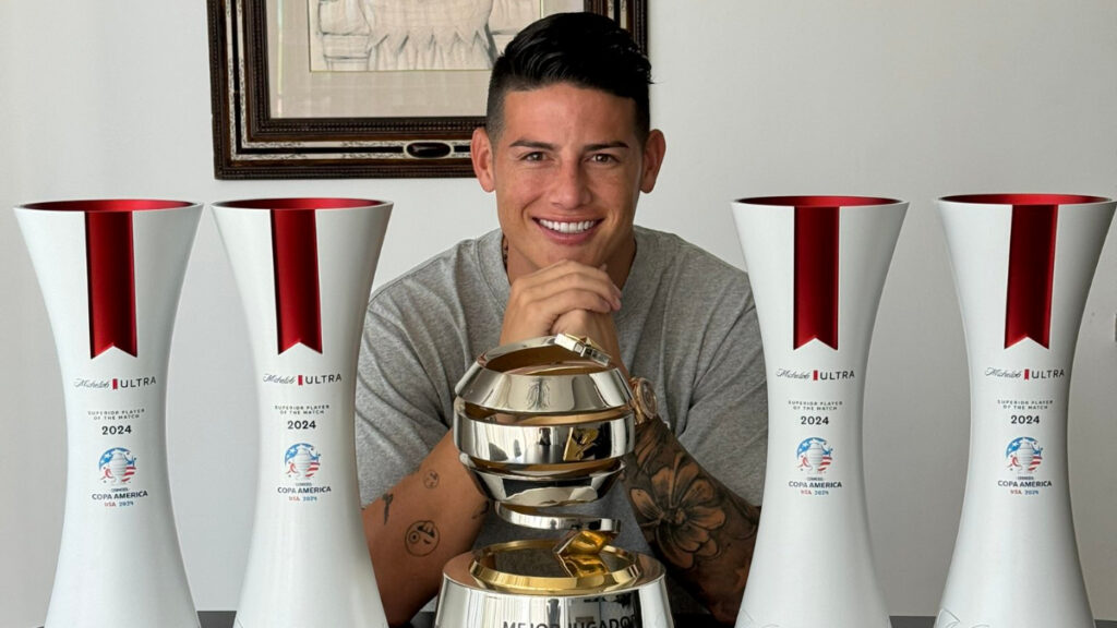 James Rodríguez y sus premios. - @jamesdrodriguez.