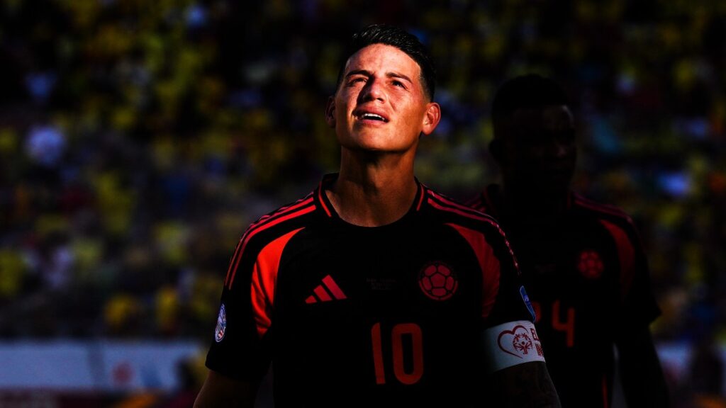 James Rodríguez, en un partido de la Selección Colombia. - Reuters.