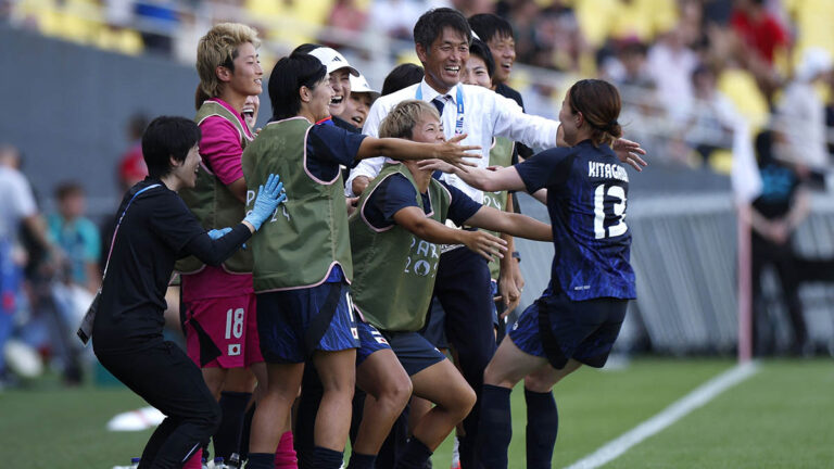 ¡Golazo! Hikaru Kitagawa marca golazo de tiro libre para el triunfo de Japón ante Nigeria