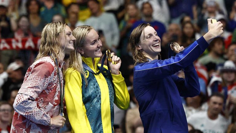 La carrera del siglo: Ariarne Titmus reclama su corona ante una histórica Katie Ledecky