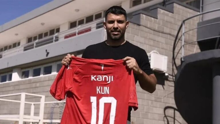 Kun Agüero crítica a Independiente por las instalaciones para inferiores que usa el hijo