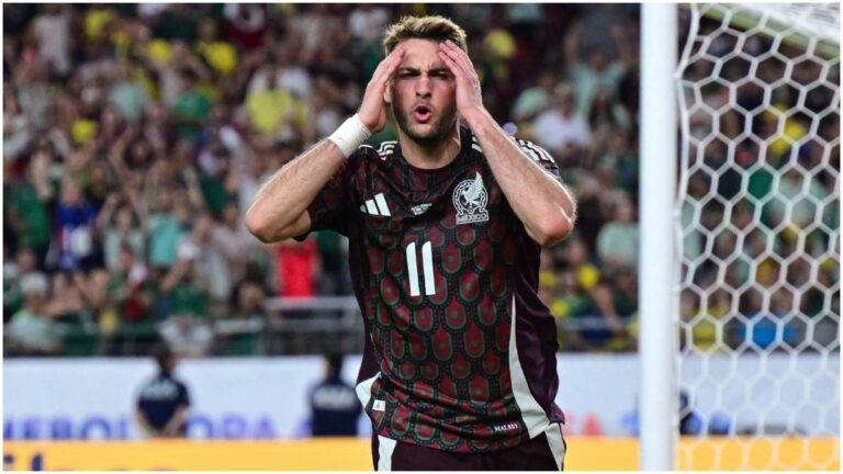 El emotivo mensaje de Santiago Giménez a la afición tras la eliminación en Copa América