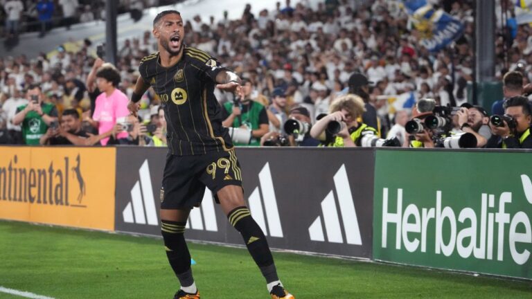 LAFC sigue en buena racha y se impone al LA Galaxy ante más de 70 mil aficionados